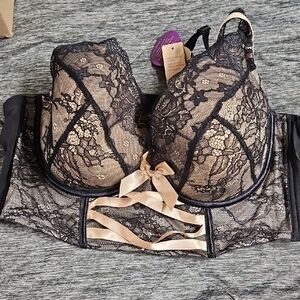 Cacique Black and Tan Lace Bra
